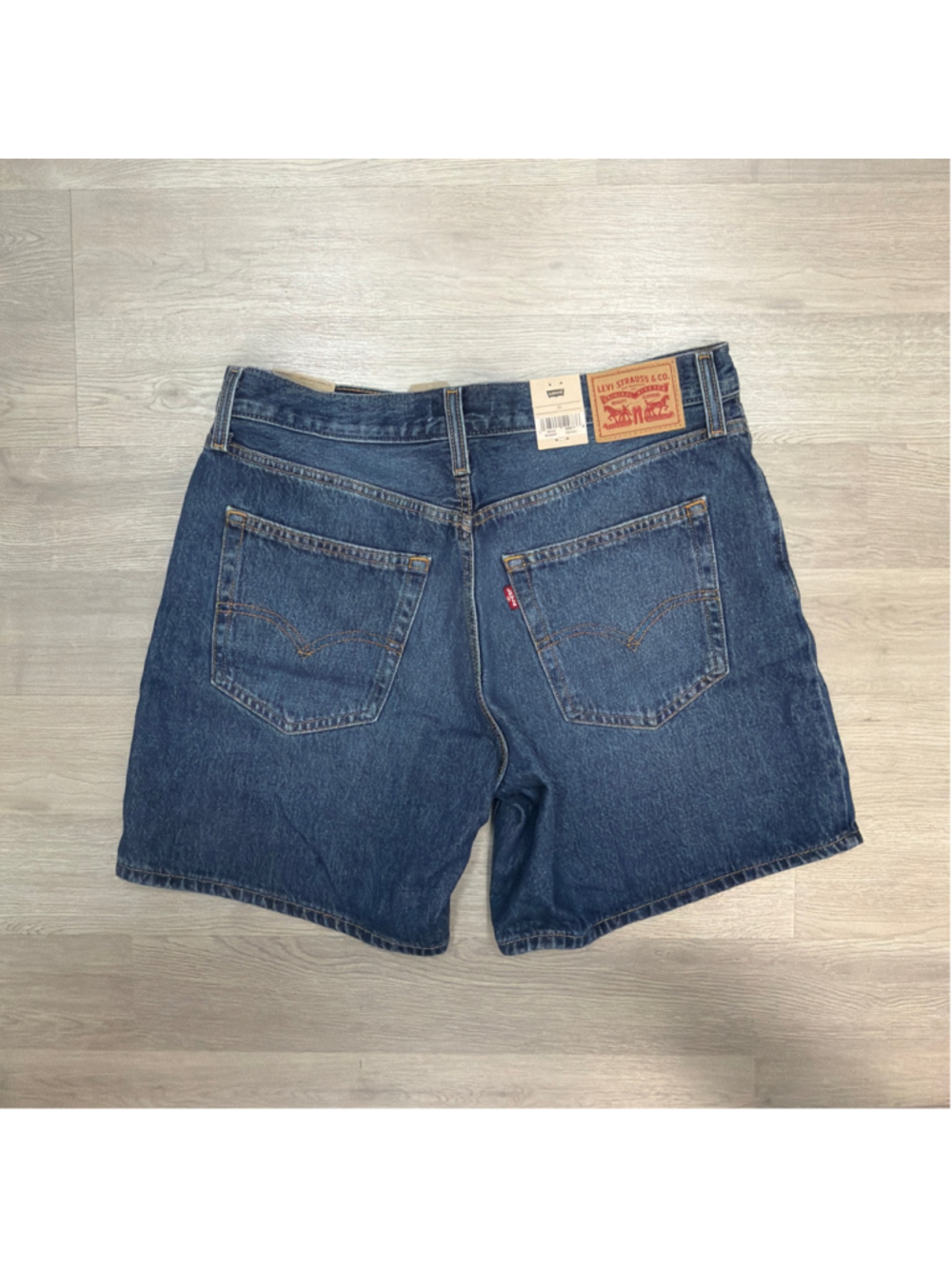 NWT Levi's '94 Baggy Jean Shorts Sz 30! - Picture 3 of 7